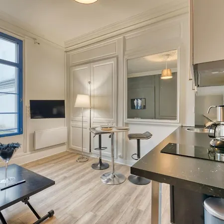 Le Black Angel Votre Au Coeur De ! *